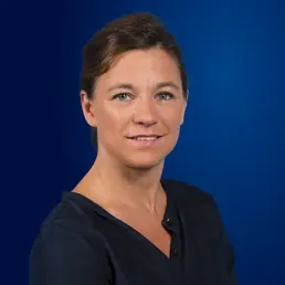 Confinement, couvre-feu, restrictions : "Les ados résistent relativement bien", mais...