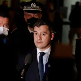 REPORTAGE - Gérald Darmanin à Poissy : "Je ne mettrai pas en place des zones de non-droit et de non contrôles"