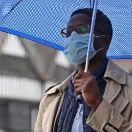 DECRYPTAGE - Covid-19 : comment la météo influence la circulation du virus