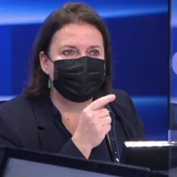 EXTRAIT - "Je n'ai jamais souhaité mettre fin aux contrôles d'identité", assure la Défenseure des droits