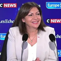 EXTRAIT - Les ambitions d'Anne Hidalgo pour 2022 : "Toute ma vie, j'ai déjoué les sondages"