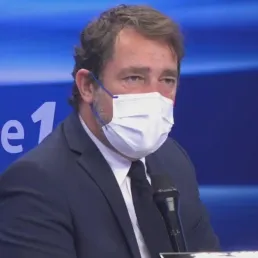 EXTRAIT - Présidentielle : en cas de duel face à Le Pen, "je soutiendrais Mélenchon", affirme Castaner