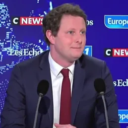 EXTRAIT - Clément Beaune détaille le pass sanitaire européen qui devrait entrer en vigueur fin juin