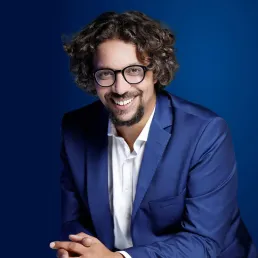 ON VOUS EXPLIQUE - Pourra-t-on bientôt signer une décharge pour recevoir le vaccin AstraZeneca ?