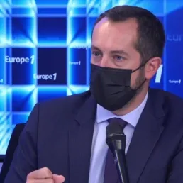 Nicolas Bay "tend la main" à Eric Zemmour pour la présidentielle