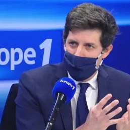 EXTRAIT - «Emmanuel Macron met l'Europe au service des Français»