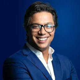 Matthieu Belliard avec le Professeur Philippe Parola et Géraud Araud (6h - 7h)