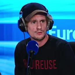 La question de BenH à Philippe Geluck sur les très vieux dessins retrouvés dans son atelier