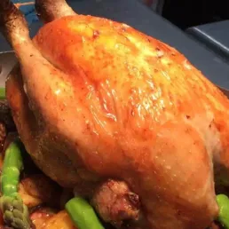 Découvrez la recette du poulet rôti de Mathieu Viannay