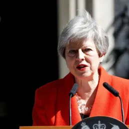 Démission de Theresa May : "Elle a hérité d'une mission impossible, mais a aussi multiplié les erreurs"