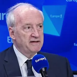 Hubert Védrine : "Les Occidentaux ont des rapports plus mauvais avec la Russie actuelle qu’ils n’en avaient avec l’Union soviétique"