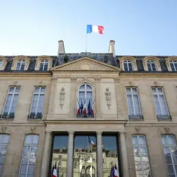 Des débordements lors de la mobilisation des étudiants, le budget de l'Elysée en 2020 en hausse de 2 millions d’euros, un extrait du dernier Renaud