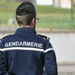 Les gendarmes critiqués après un féminicide, le gouvernement temporise sur le travail de nuit, la sortie d'une série télé "Star Wars"
