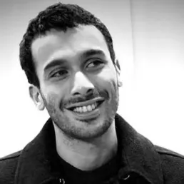 Mustapha El Atrassi sur "Lecture Acte II" : "C'est le seul spectacle où l'on se bat pour ne pas être au premier rang"