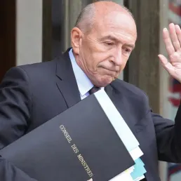 Démission de Gérard Collomb : "Au fond, Emmanuel Macron apprend la politique en exerçant le pouvoir, à ses risques et périls"