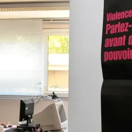 Camille, victime de violences conjugales : "On ne veut pas se retrouver à 18 ans dans un cercueil"