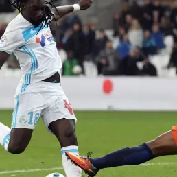 L'attaquant de l'OM, Bafetimbi Gomis, inscrit trois buts contre Montpellier au Vélodrome le 27 janvier 2017.