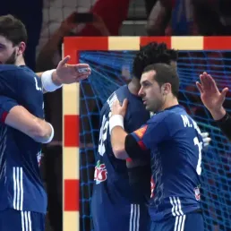 Le journal des sports - Les Experts qualifiés !