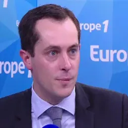 Nicolas Bay : "Il faut constituer une opposition solide à Emmanuel Macron"