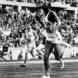 Histoire de sport : Jesse Owens survole les Jeux olympiques de Berlin