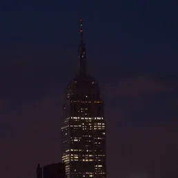 La terre est de plus en plus inondée de lumière artificielle