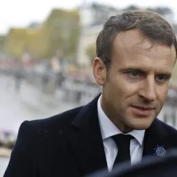 Le style de Macron pour le 11 novembre