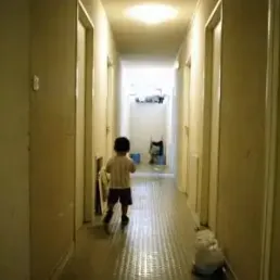 Le témoignage de Victoire, 13 ans, à la rue pendant deux ans