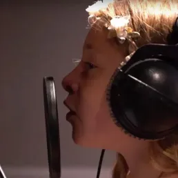 Gloria, Kids United, Emilie Jolie, capture d'écran YouTube, 1280