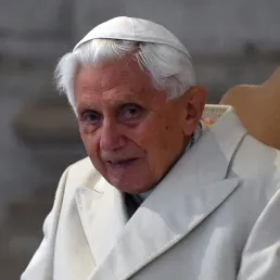 Le déclin de la santé de Benoît XVI