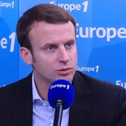 Emmanuel Macron met les voiles