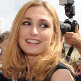 Julie Gayet, une femme d'influence