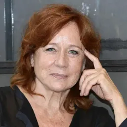 Premier job : Éva Darlan, opératrice téléphonique