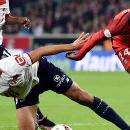 Le journal des sports -  La défense de Lille n'a pas suffi contre Paris