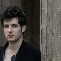 Vincent Lacoste dans "Victoria"