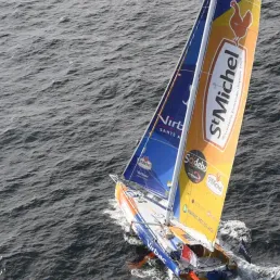 Erik Orsenna : "Je suis le grouillot, l’œil et la plume de l'équipe de Jean-Pierre Dick"