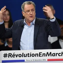 Richard Ferrand sur Macron : "ne pas participer à la primaire est une décision irrévocable"