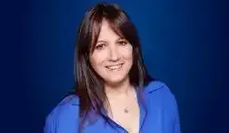 Un homme appelle la police en urgence pendant un cours de Yoga…