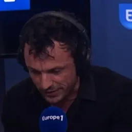 Bien fait ! Il fallait venir avant !