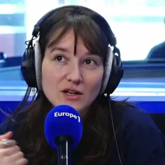 Anaïs Demoustier 2000*1000