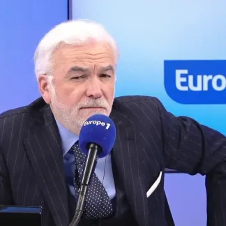 Prof menacé de mort pour avoir montré des caricatures de Charlie Hebdo : «j'ai demandé à ce qu'on convoque immédiatement cette jeune fille» déclare Paul-Edouard Lallois