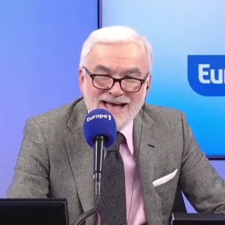 Ary Abittan, pour la tournée de son nouveau spectacle