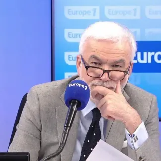 La classe politique est-elle déconnectée ?