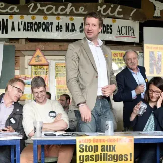 Réunion des cadres d'EELV et du Parti de Gauche contre l'aéroport Notre-Dames-des-Landes.