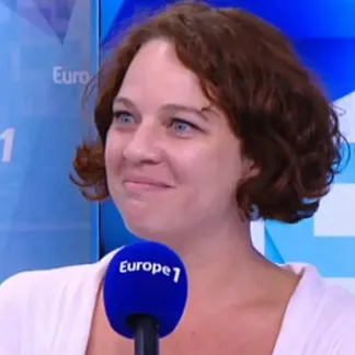 Julie Van Rechem,  professeur d’Histoire-Géographie à Garches et auteure de Prof jusqu’au bout des ongles (éd. Stock)  1280x640