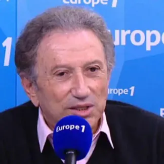 Michel Drucker, animateur et auteur de Une année pas comme les autres aux Editions Robert Laffont 1280x640