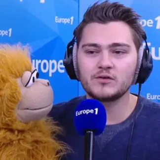 Jeff Panacloc et sa marionnette Jean-Marc 1280x640