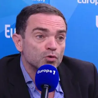 Yann Moix, écrivain, réalisateur et critique dans l'émission On n'est pas couché 1280x640