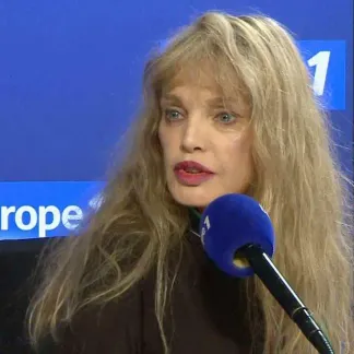 Arielle Dombasle, Europe 1, 1280