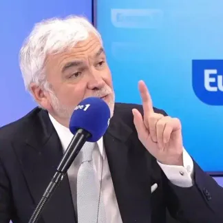 Pascal Praud et vous - «Bruno Retailleau est un pâle publicitaire» selon Laurent Jacobelli