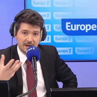 Le match entre l’OGC Nice et Lyon arrêté quelques instants : «C'est incompréhensible» affirme Eric Castellani, ancien arbitre